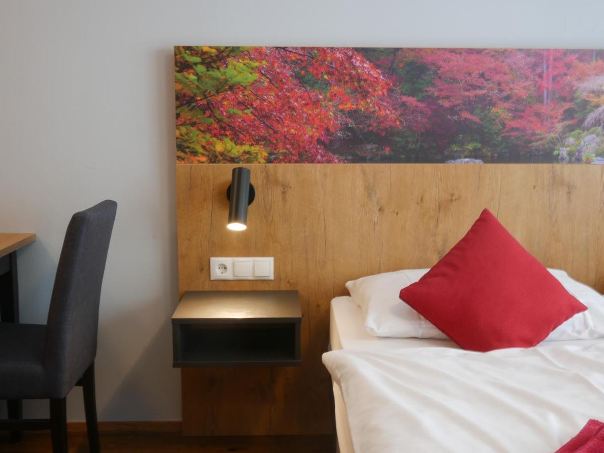 Hotel Linde-Sinohaus Лустенау Экстерьер фото